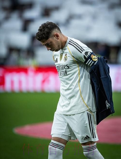 马卡报:拉莫斯可出战门兴 巴尔韦德已回到球场 马卡报:拉莫斯可出战门兴 巴尔韦德已回到球场